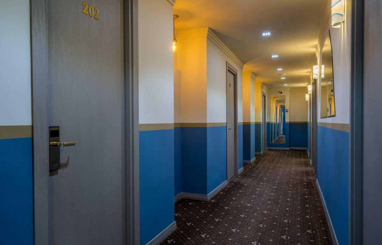Gladius Inn Boutique Hotel By Dnt Group Tbilisi Exterior photo